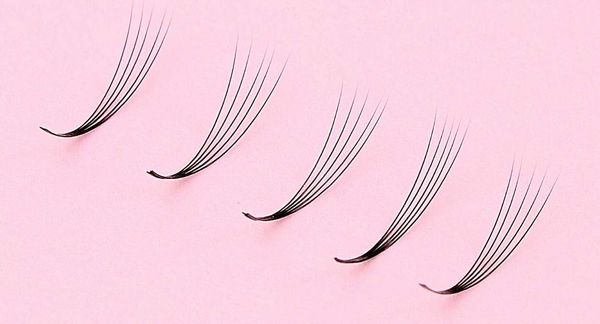 7 Best Premade Lash Fans for Instant Drama and Glamour