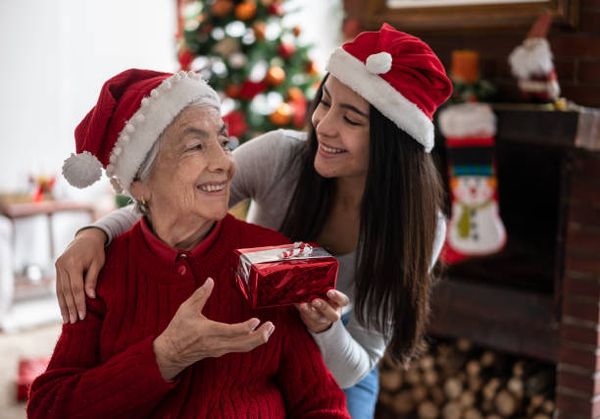 20 Special Christmas Gifts your Grandparents will Love